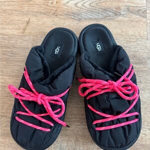 UGG Black and Pink Casual Slip-Ons